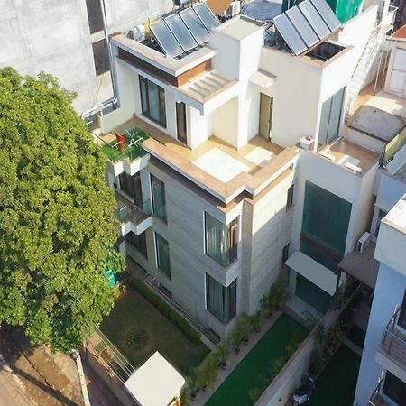Lime Tree Hotel Sushant Lok Gurgaon Sector 29 Next To Iffco Chowk Metro 외부 사진