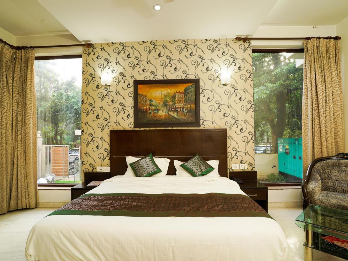 Lime Tree Hotel Sushant Lok Gurgaon Sector 29 Next To Iffco Chowk Metro 외부 사진