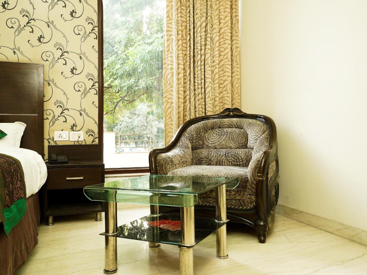 Lime Tree Hotel Sushant Lok Gurgaon Sector 29 Next To Iffco Chowk Metro 외부 사진