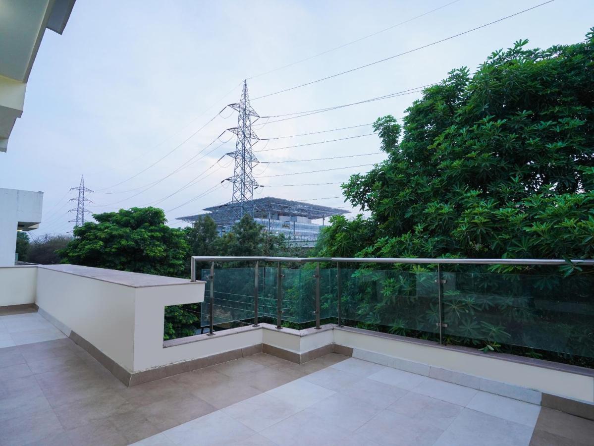 Lime Tree Hotel Sushant Lok Gurgaon Sector 29 Next To Iffco Chowk Metro 외부 사진