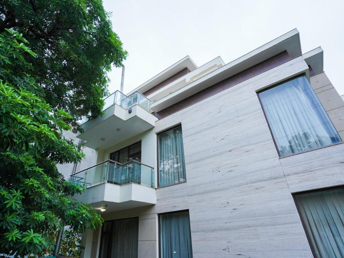 Lime Tree Hotel Sushant Lok Gurgaon Sector 29 Next To Iffco Chowk Metro 외부 사진