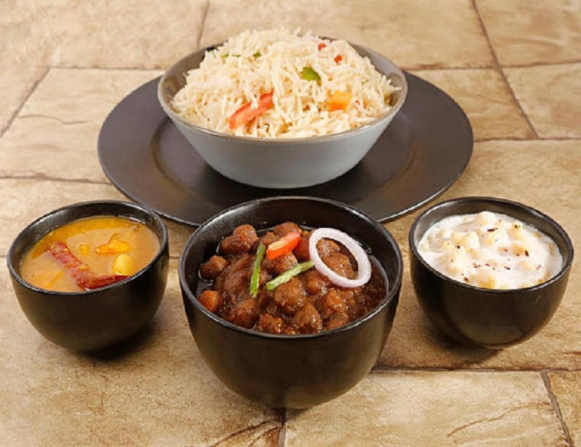 Lime Tree Hotel Sushant Lok Gurgaon Sector 29 Next To Iffco Chowk Metro 외부 사진